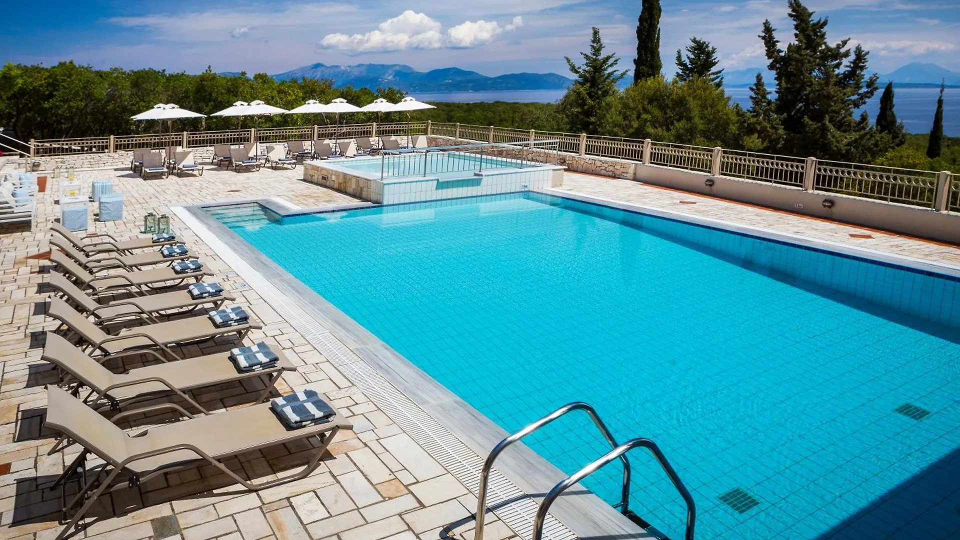 Almyra Hotel Fiskardo 4*,